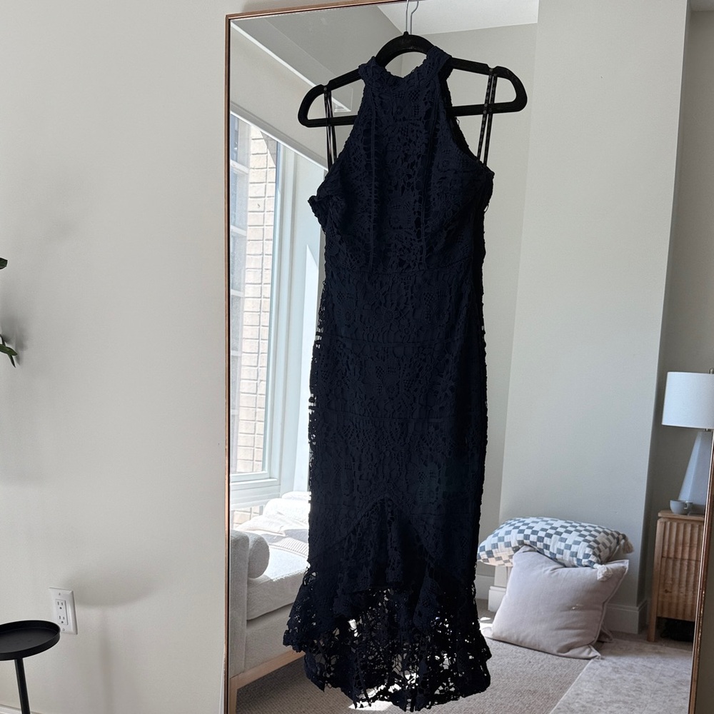 🟢 $40 SALE - Missguided Navy Lace High Low Dress